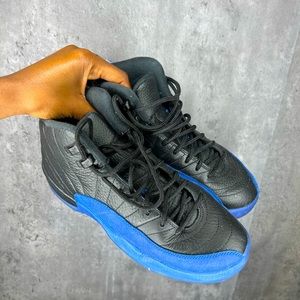 JORDAN 12’s: 6.5Y